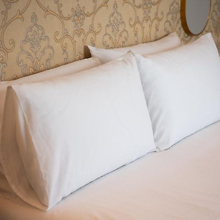 The Orange House Boutique Hotel And Upstairs Rooftop Bar Center Of La Cala De Mijas 100M From The Beach Eksteriør billede
