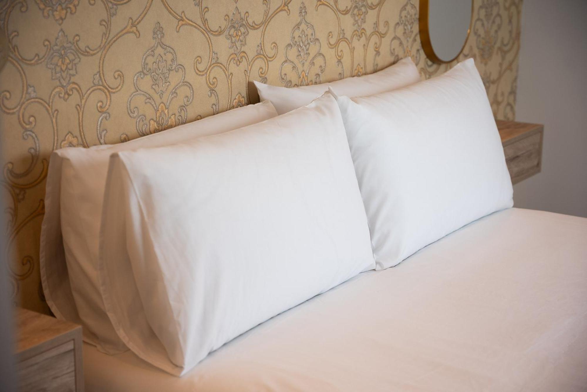 The Orange House Boutique Hotel And Upstairs Rooftop Bar Center Of La Cala De Mijas 100M From The Beach Eksteriør billede
