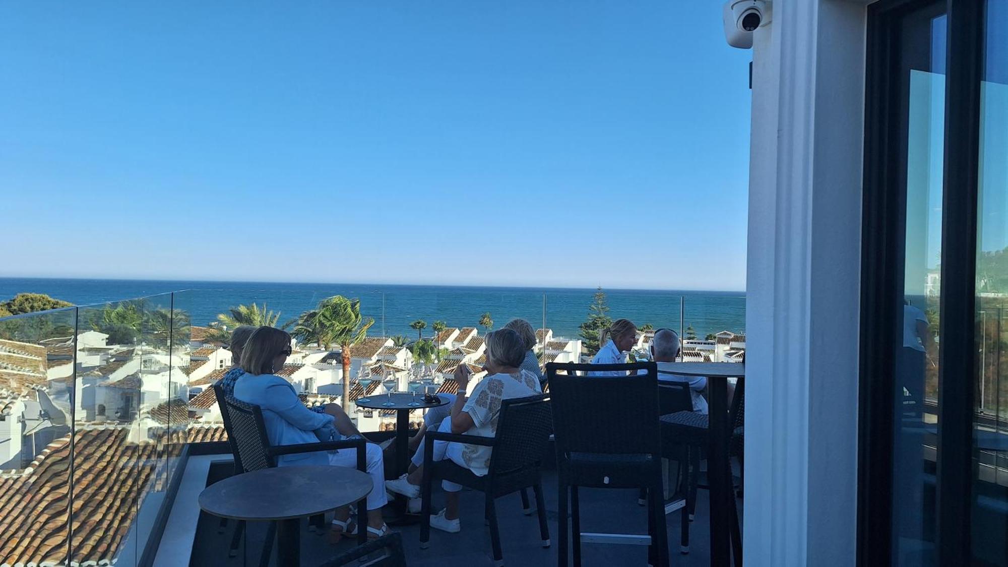 The Orange House Boutique Hotel And Upstairs Rooftop Bar Center Of La Cala De Mijas 100M From The Beach Eksteriør billede