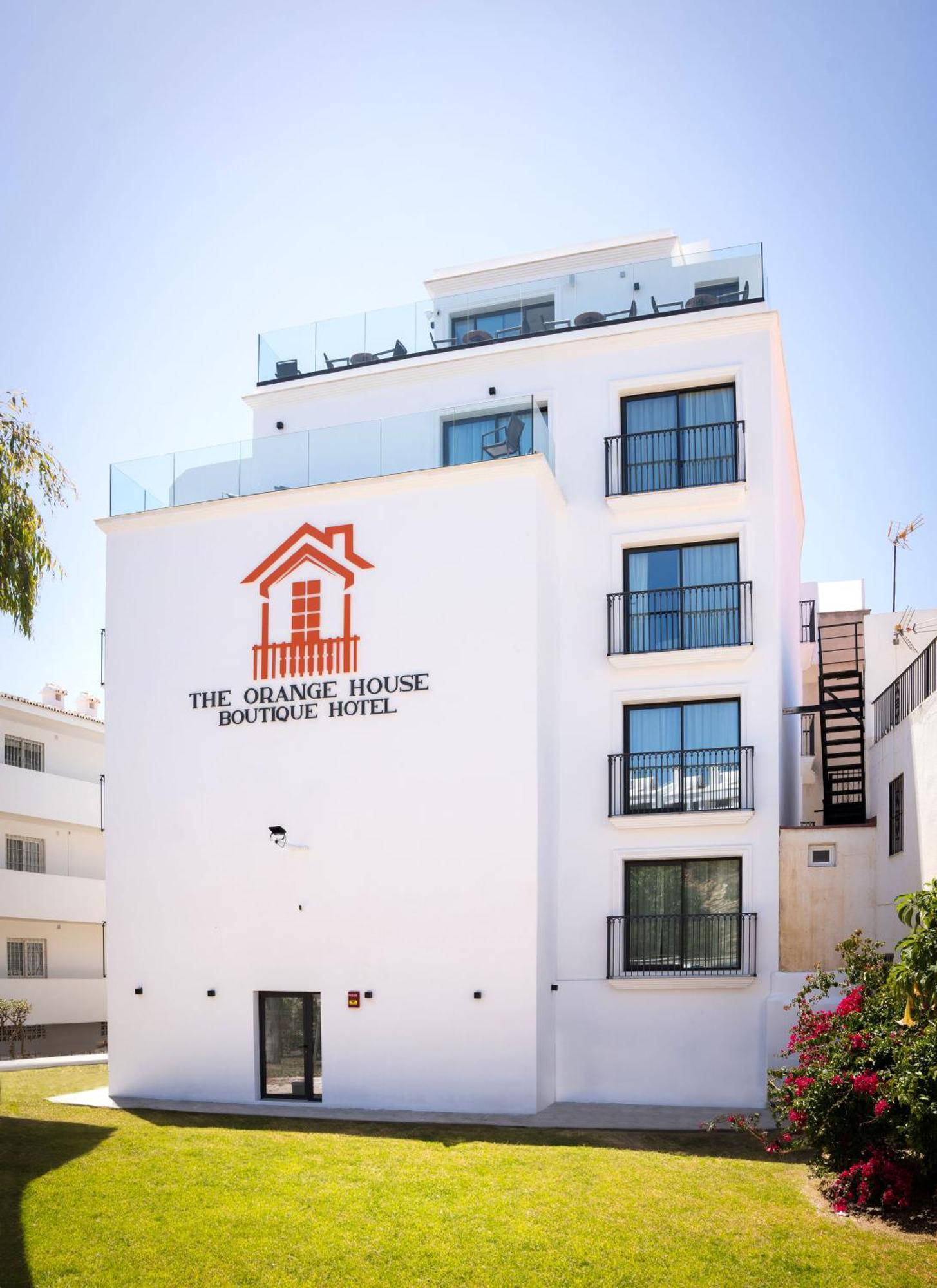The Orange House Boutique Hotel And Upstairs Rooftop Bar Center Of La Cala De Mijas 100M From The Beach Eksteriør billede
