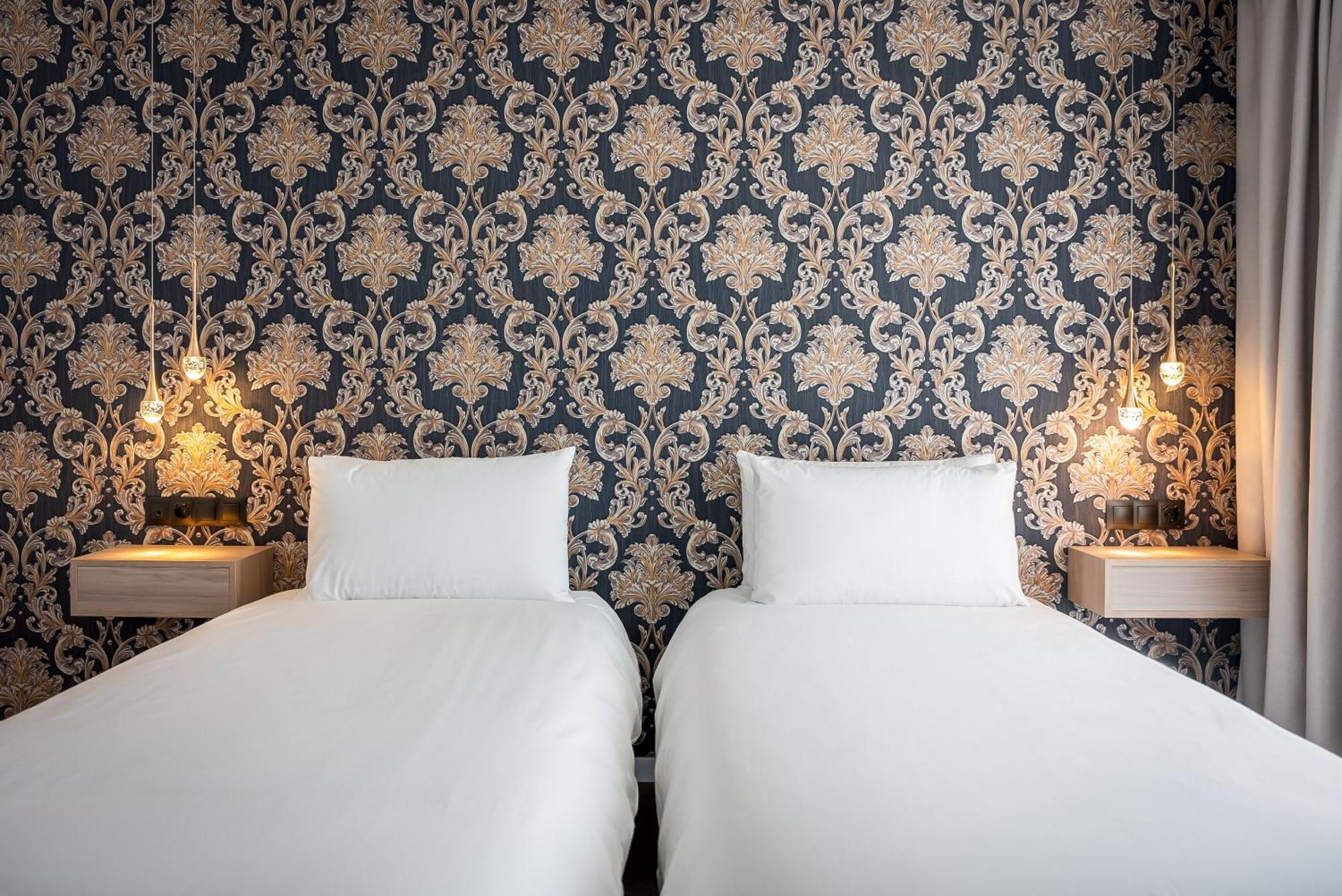 The Orange House Boutique Hotel And Upstairs Rooftop Bar Center Of La Cala De Mijas 100M From The Beach Eksteriør billede