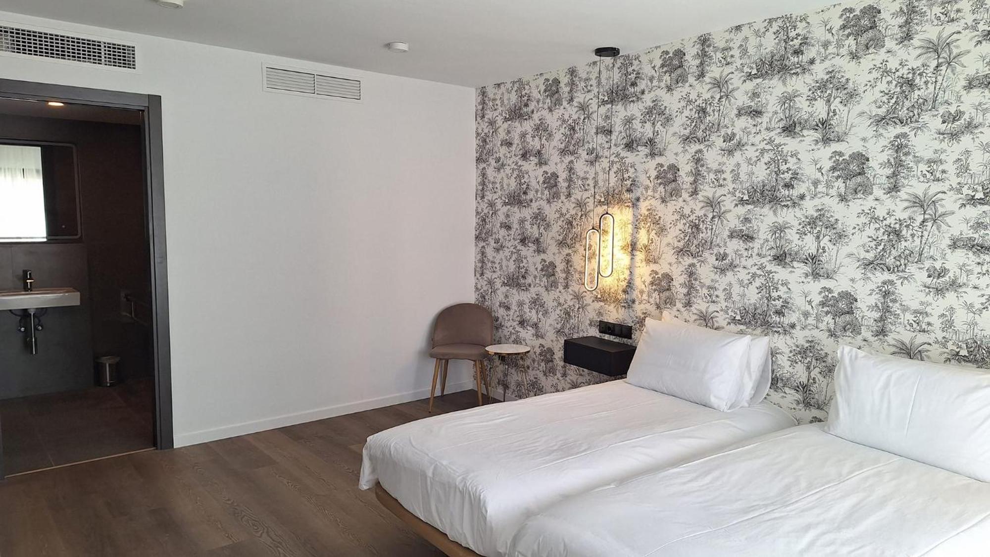 The Orange House Boutique Hotel And Upstairs Rooftop Bar Center Of La Cala De Mijas 100M From The Beach Værelse billede