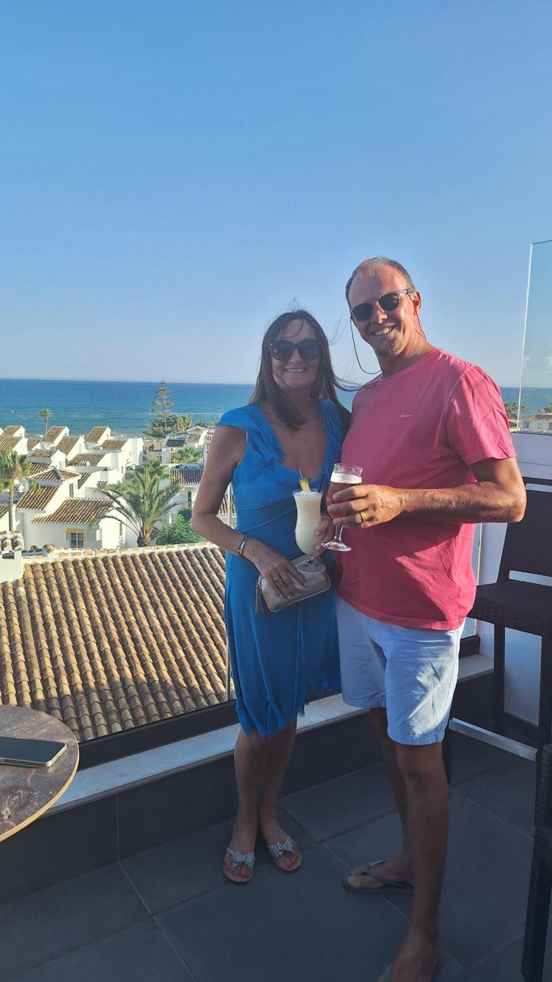 The Orange House Boutique Hotel And Upstairs Rooftop Bar Center Of La Cala De Mijas 100M From The Beach Eksteriør billede