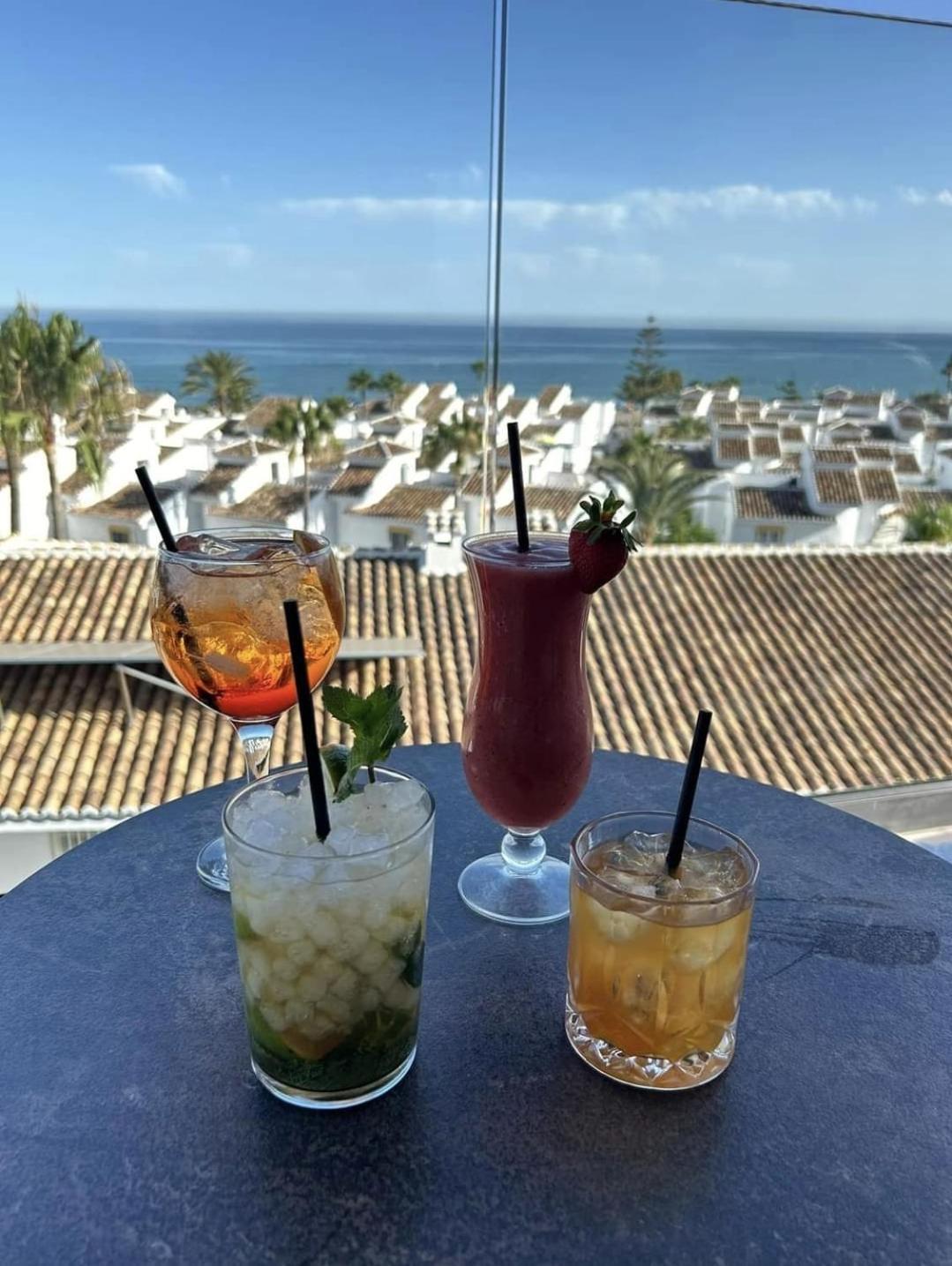 The Orange House Boutique Hotel And Upstairs Rooftop Bar Center Of La Cala De Mijas 100M From The Beach Eksteriør billede